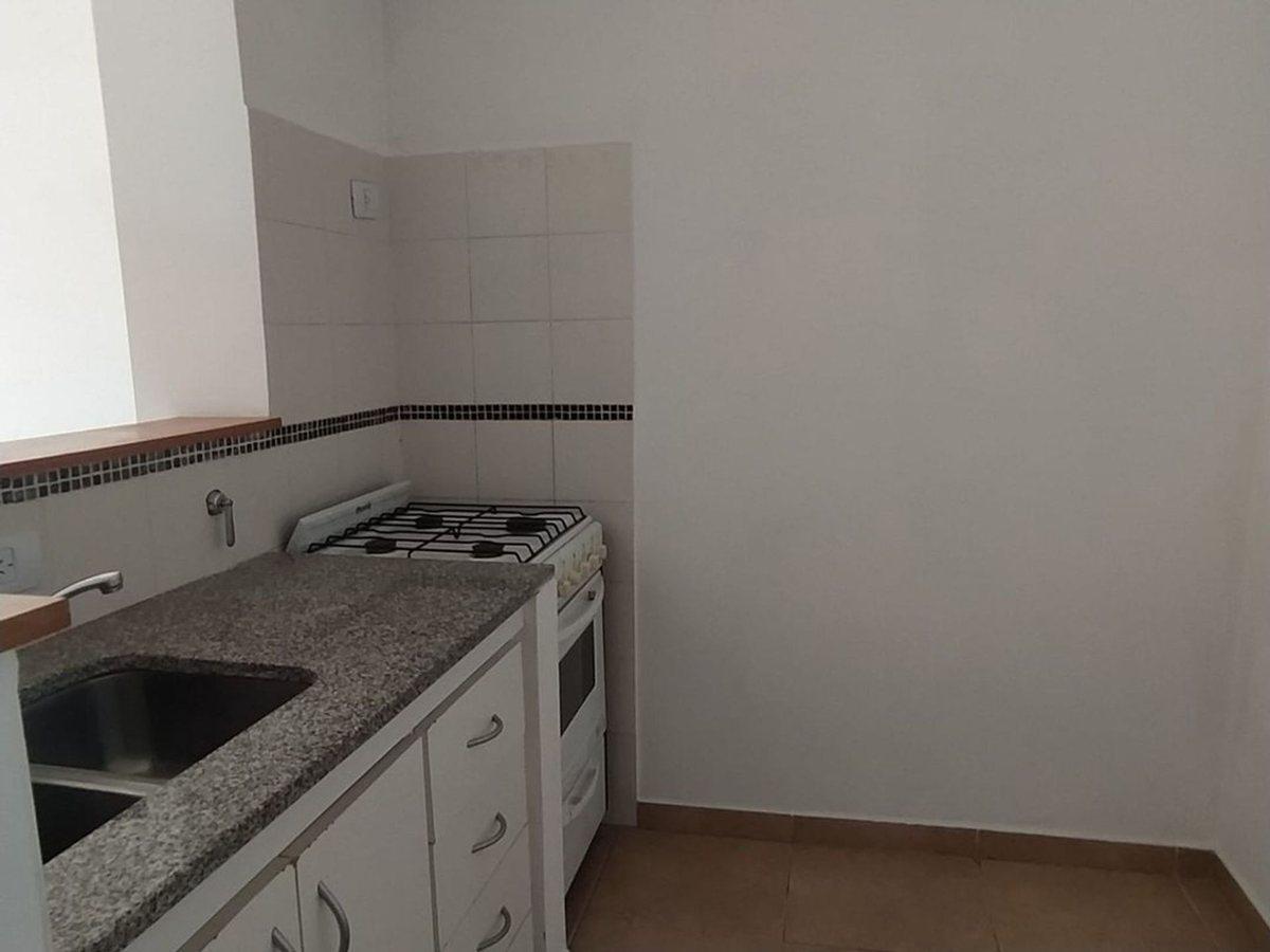Departamento en alquiler de un dormi con cochera