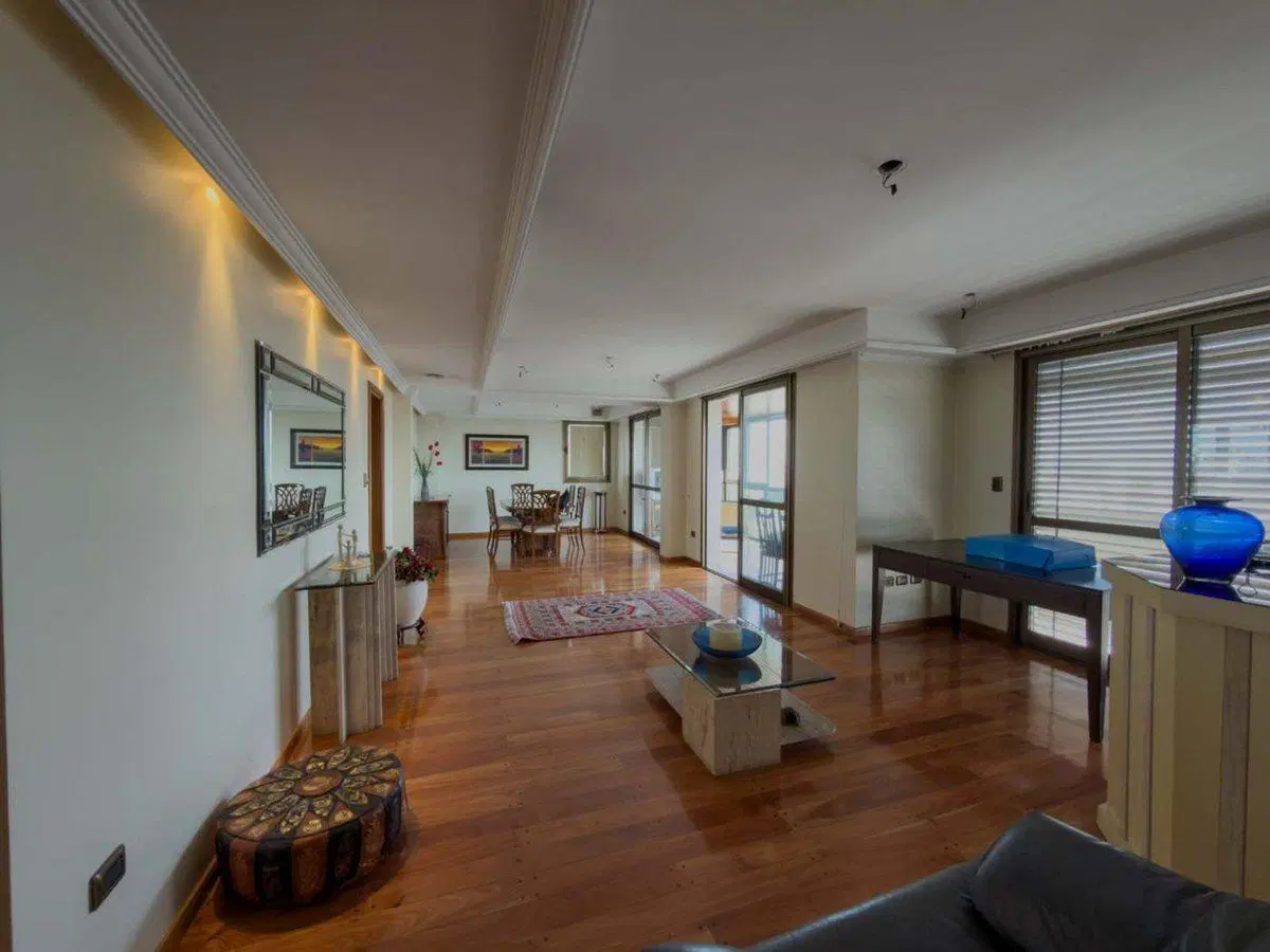 PISO 3 DORMITORIOS EN VENTA, 2 COCHERAS. LA PLATA 2