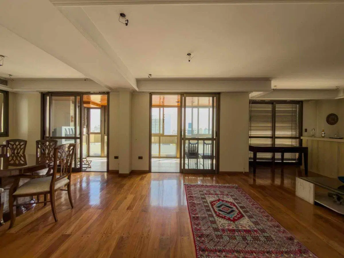 PISO 3 DORMITORIOS EN VENTA, 2 COCHERAS. LA PLATA 3