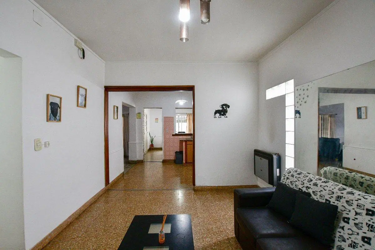 Venta Casa 2 Dormitorios Patio y Cochera Gonnet 5