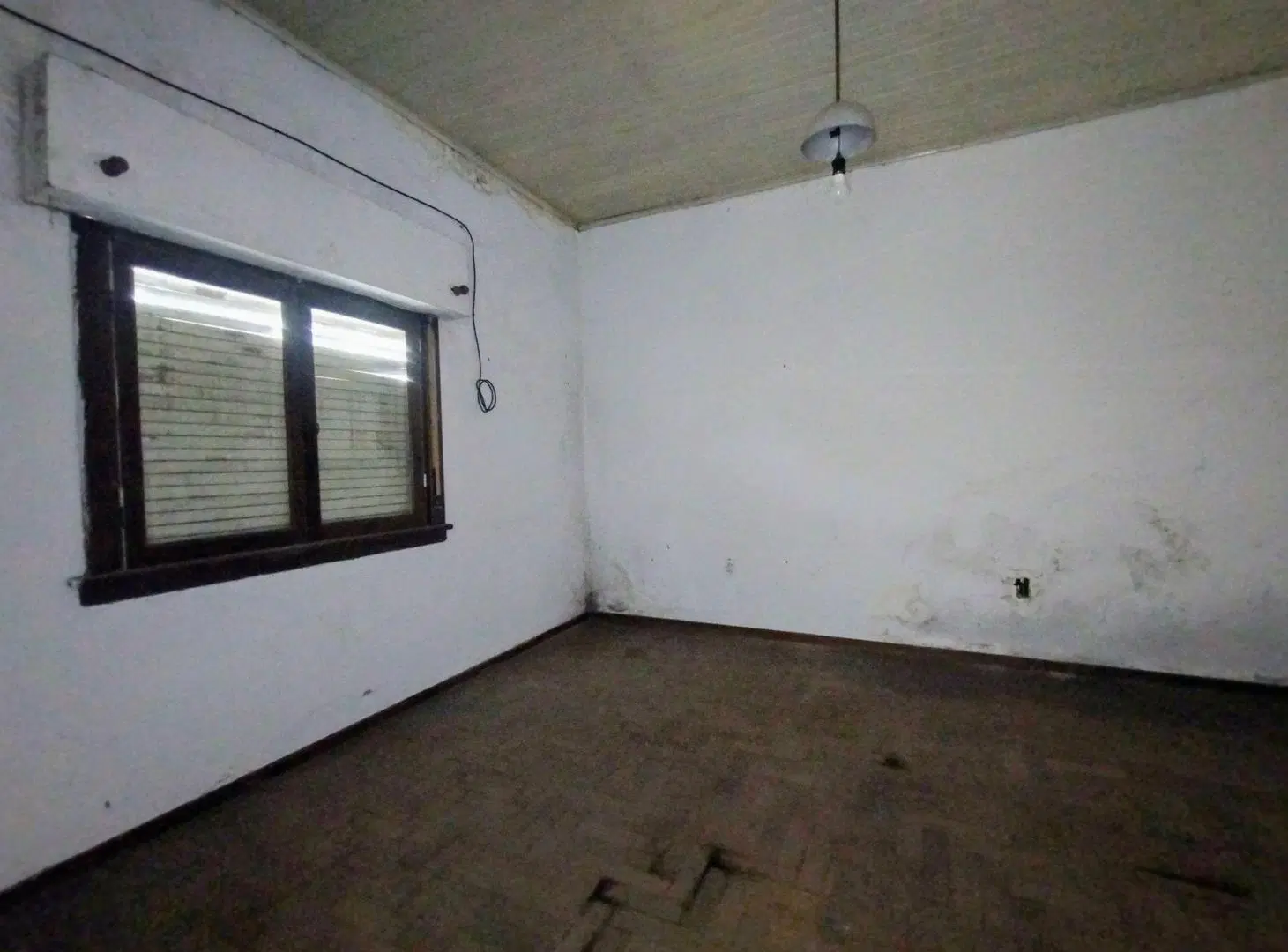 Lote con construccion a demoler. IDEAL INVERSOR. 2