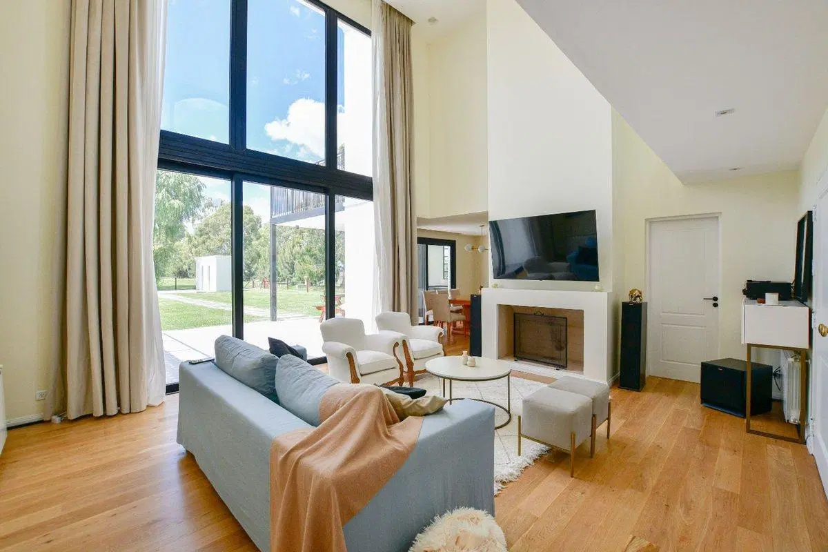 Casa en venta Miralagos 5 dormitorios APTA BANCO 3
