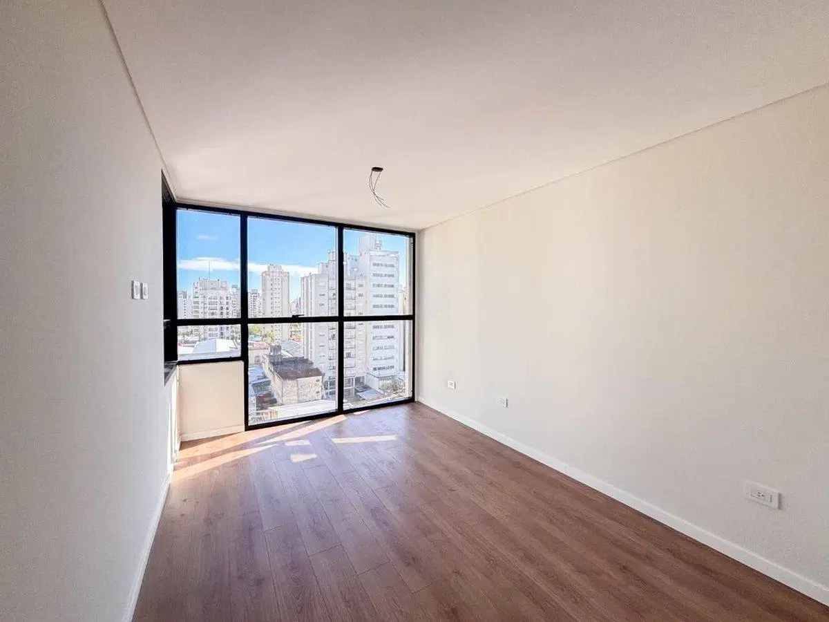 DEPARTAMENTO DE 2 DORMITORIOS EN VENTA - LA PLATA 3