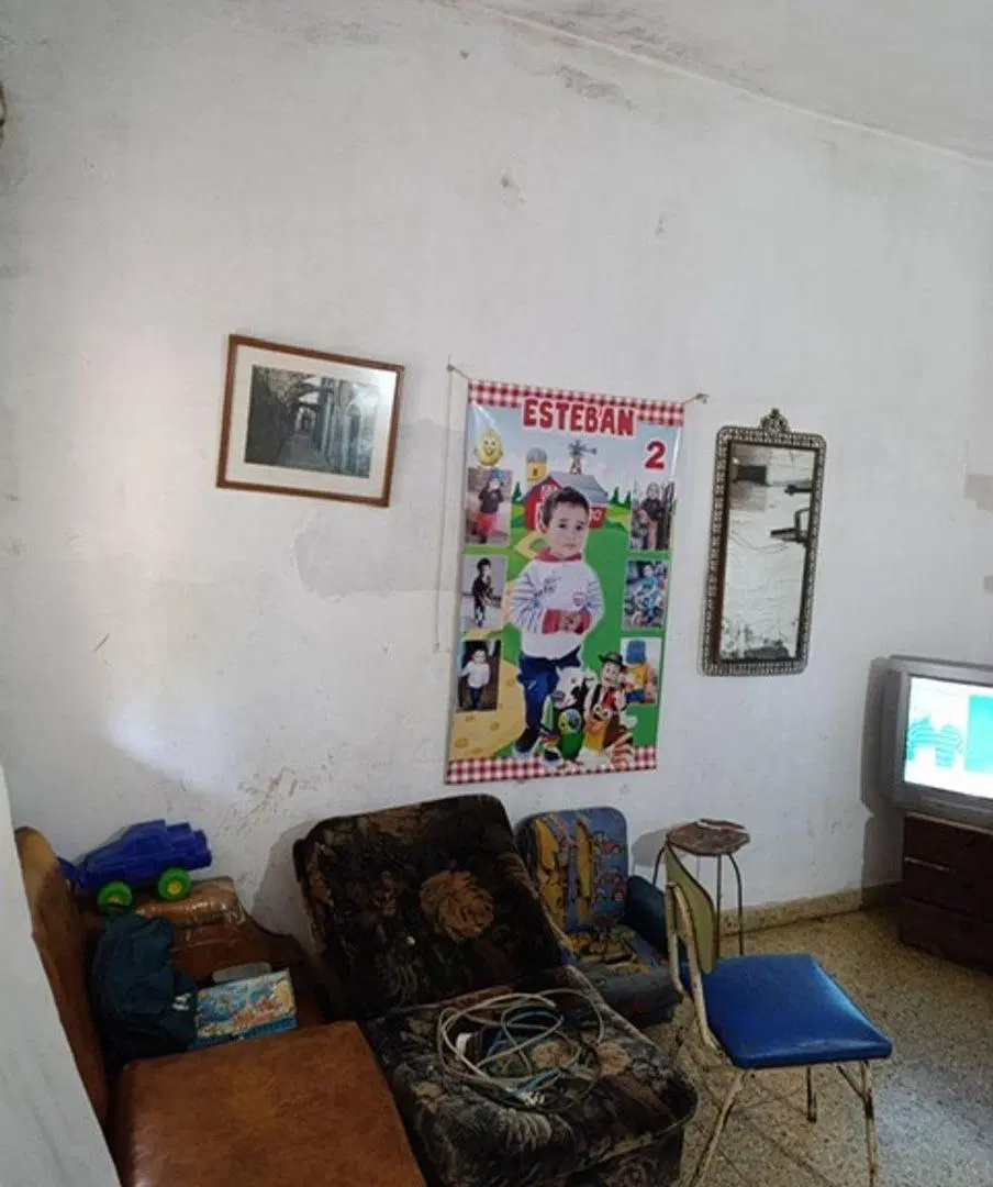 Casita, gran lote c/ plano para 12 deptos.Aprobado 2