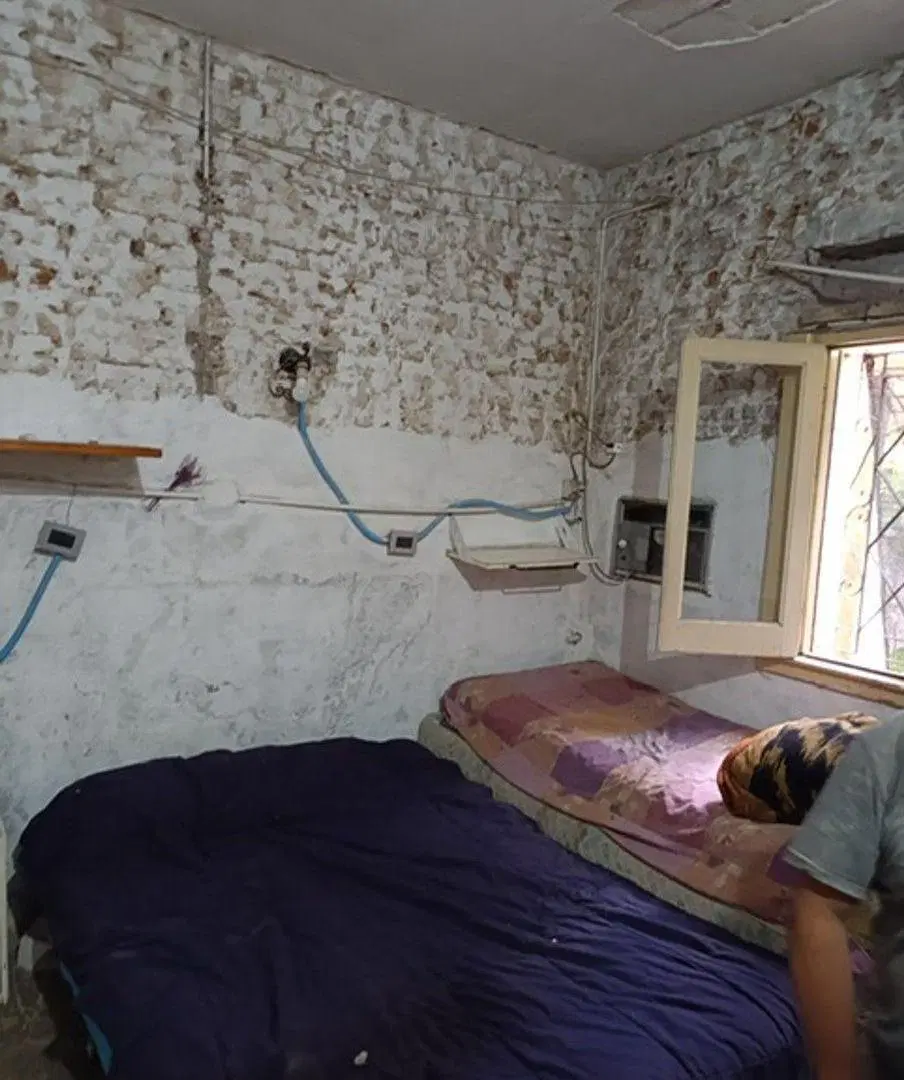 Casita, gran lote c/ plano para 12 deptos.Aprobado 3