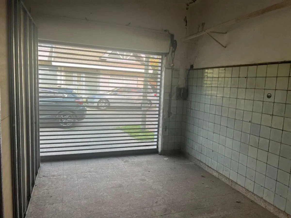 Casa c/gran terreno,buena ubicacion, Barrio Parque 4