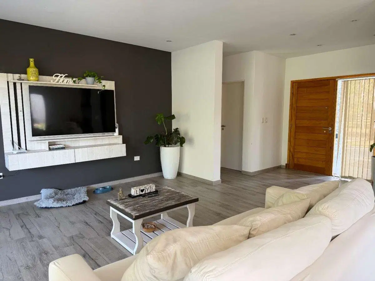 CASA EN BARRIO CERRADO MIRALAGOS - VENTA 4