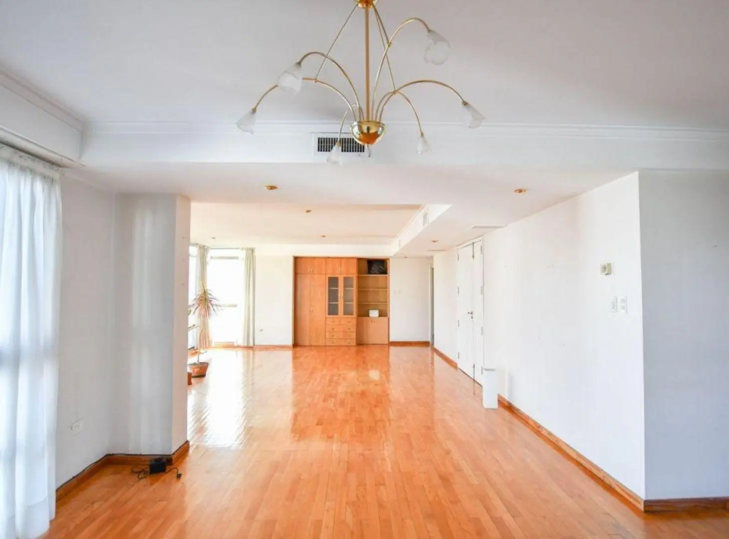 VENTA DEPARTAMENTO DOS DORMITORIOS, Y DOS COCHERAS 4