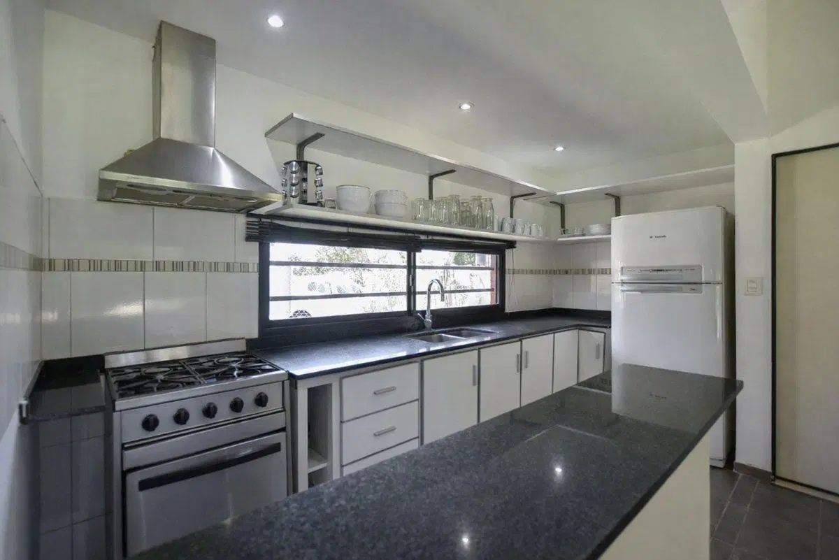 CASA QUINTA EN VENTA 2 DORMITORIOS  - VILLA ELISA 2