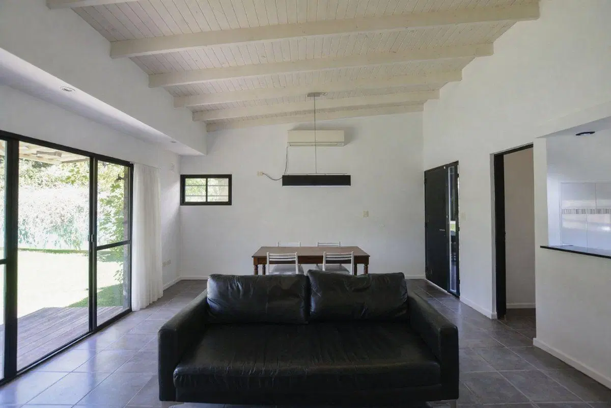 CASA QUINTA EN VENTA 2 DORMITORIOS  - VILLA ELISA 3