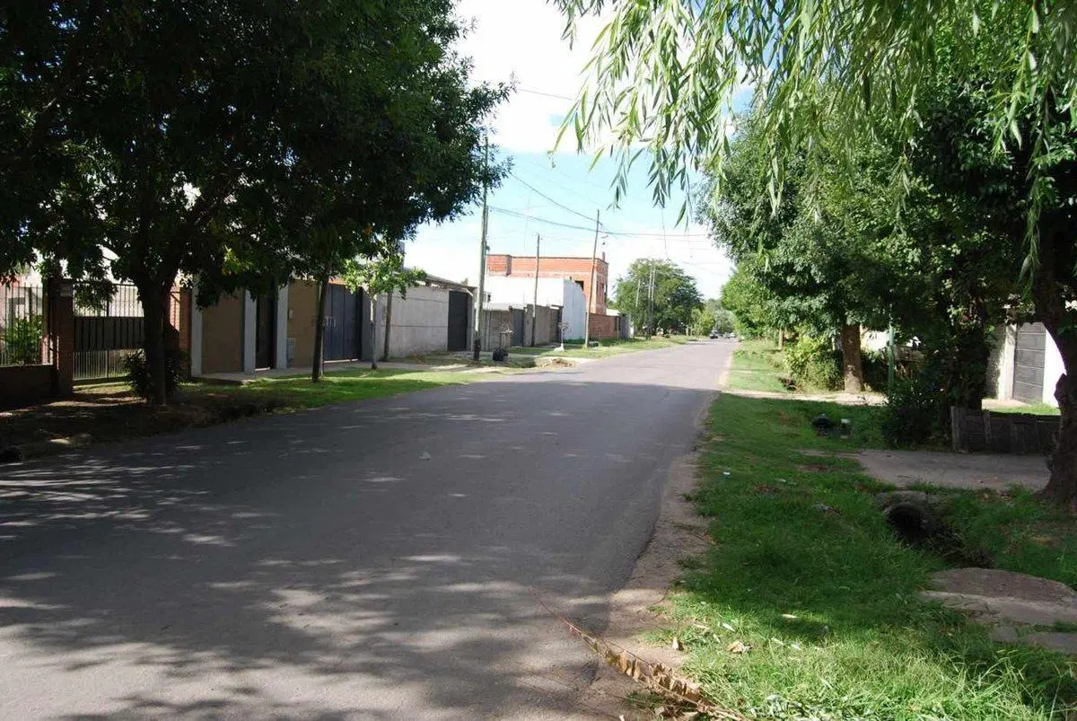 LOTE EN VENTA EN CALLE 49 E/ 152 Y 153 4