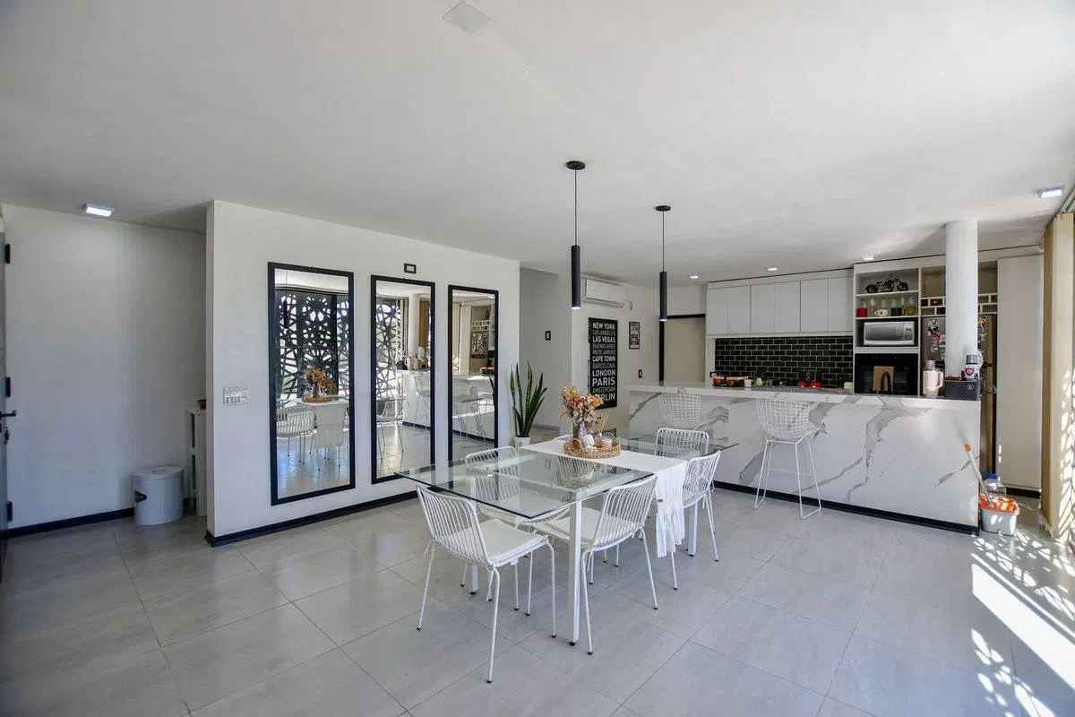 Venta Casa 2 Dormitorios con Verde Pileta La Plata 2