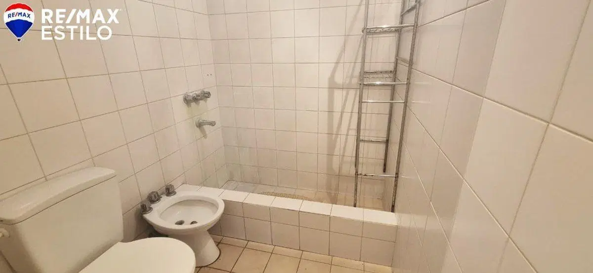Casa en venta 2 dormitorios con cochera, La Plata 2