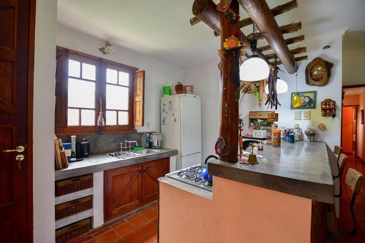 CASA QUINTA Y SALÓN DE EVENTO EN VENTA, EST. CHICA 4