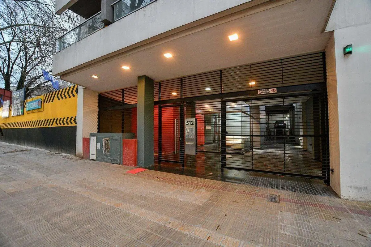 Venta de departamento de 2 dormitorios en La Plata 3