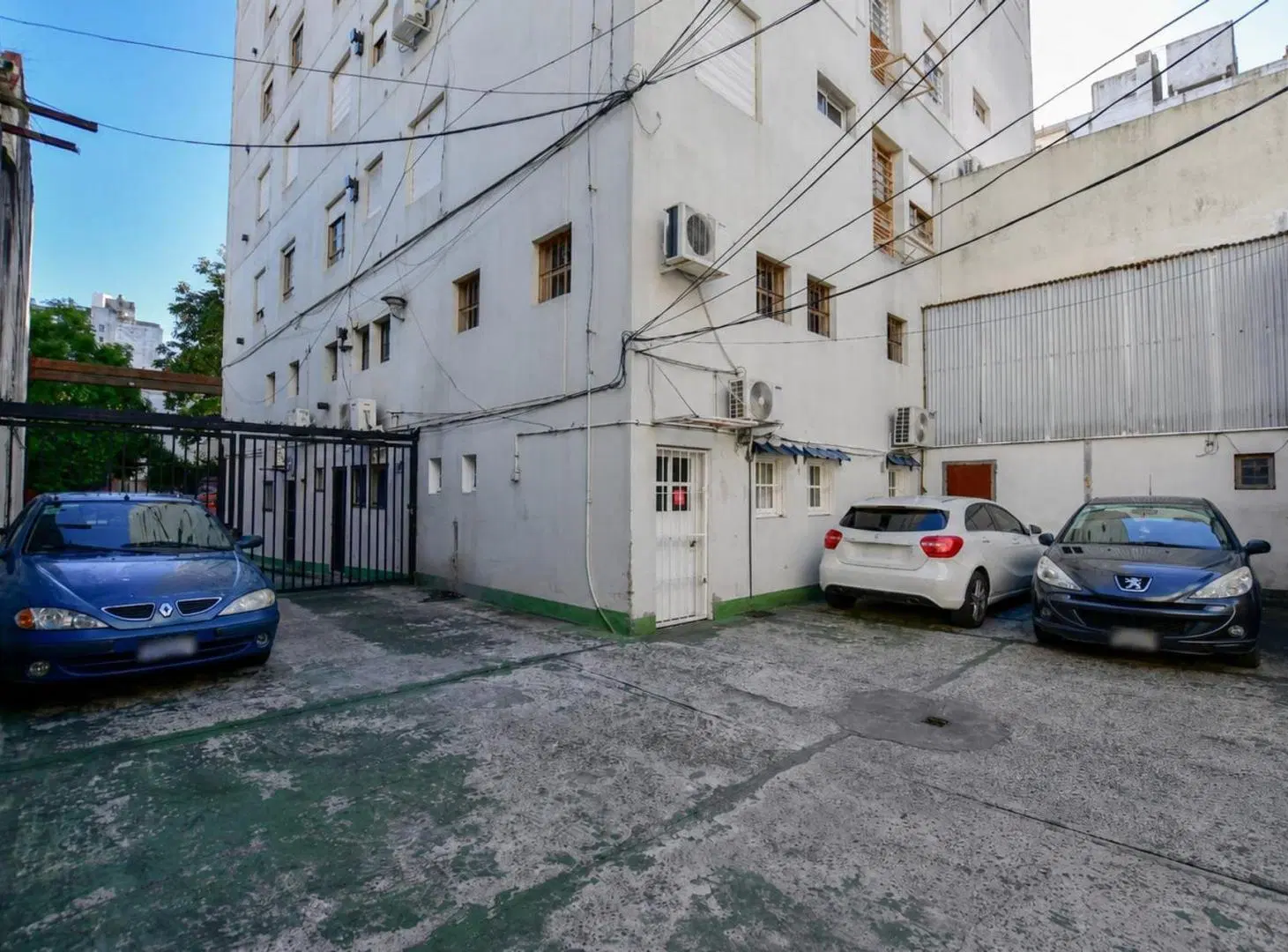 UF de 6 cocheras alquiladas y terraza 2