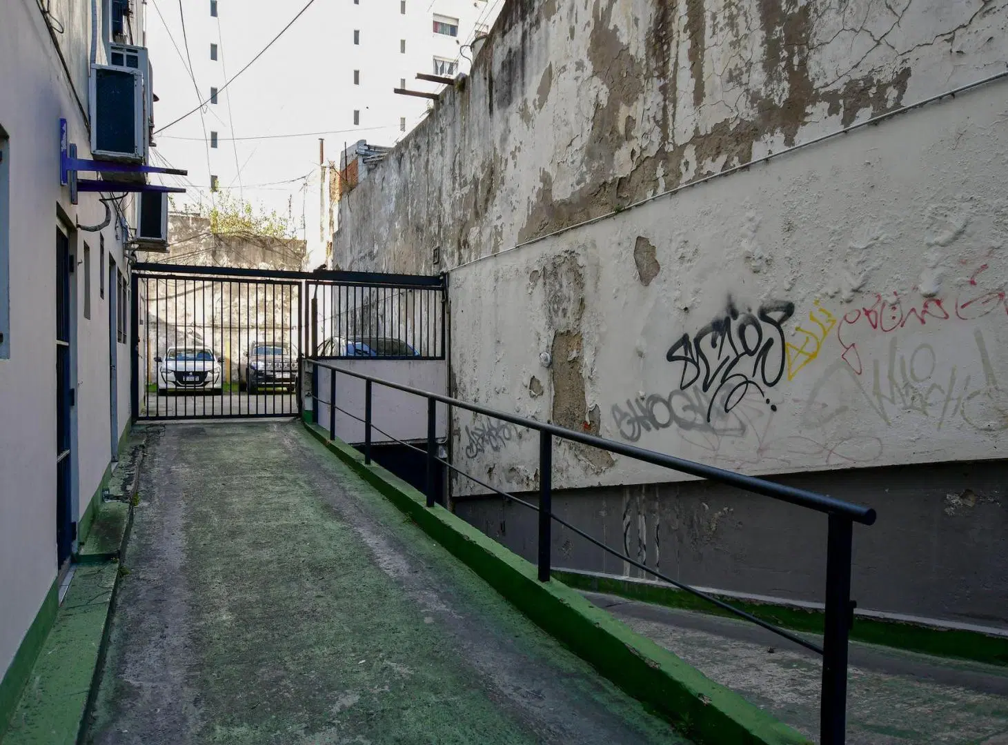 UF de 6 cocheras alquiladas y terraza 5
