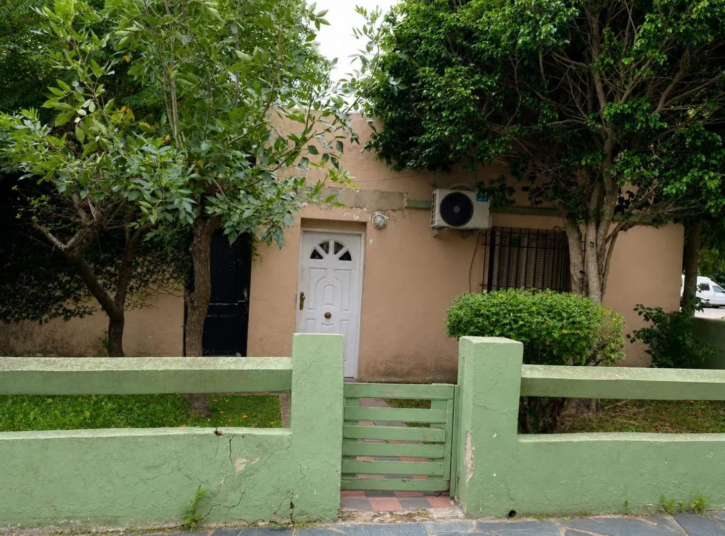 Casa 2 dormitorios APTA BANCO c/ cochera y patio 4