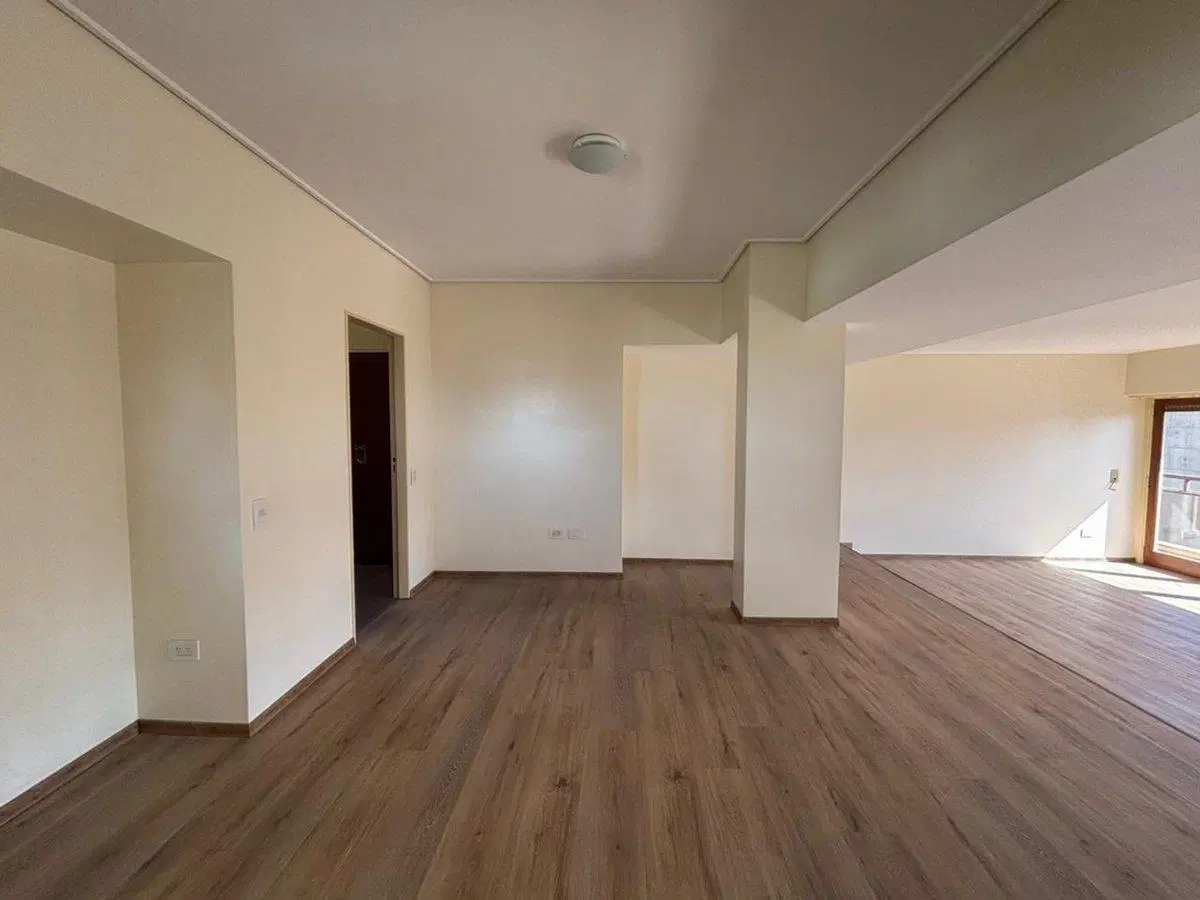 Venta de piso de 3 dormitorios en La Plata 2