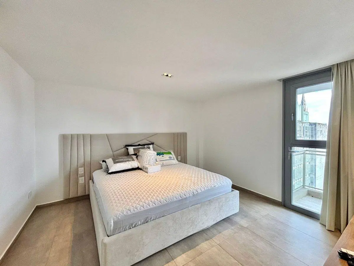 Venta de departamento de 3 dormitorios en La Plata 3