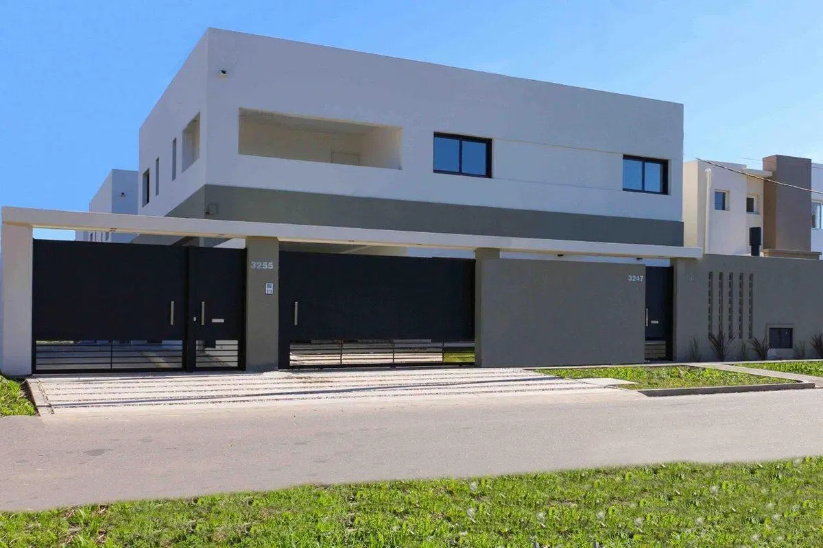 Duplex en venta 3 dormitorios Gonnet 2