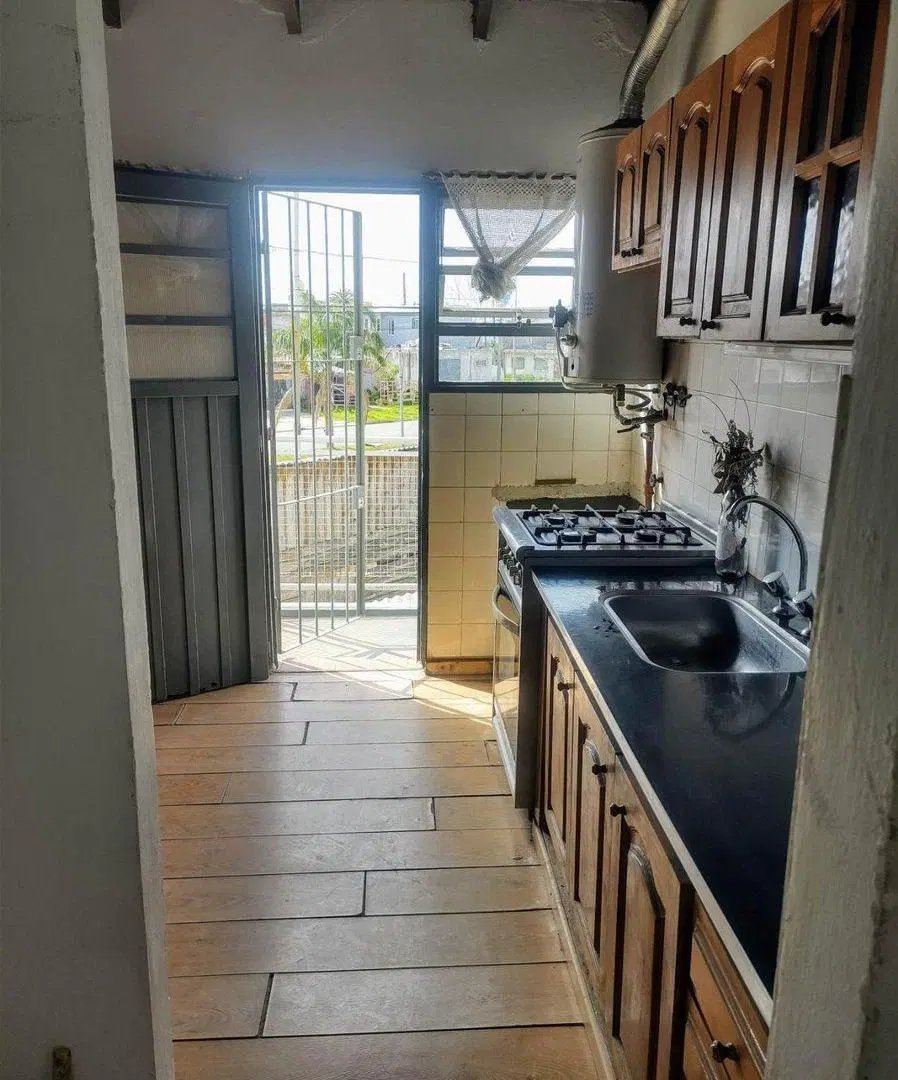 PH venta 3 dorm al frente con balcón Gonnet 5