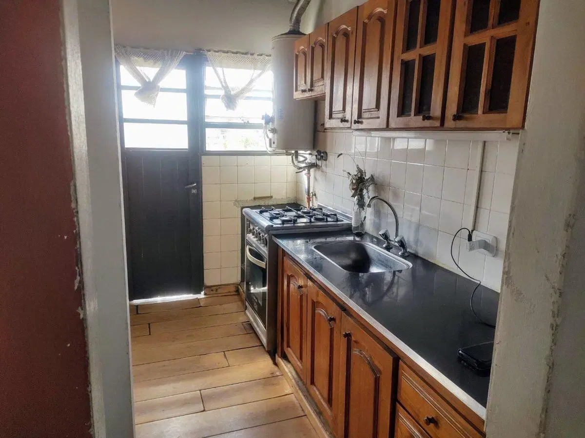 PH venta 3 dorm al frente con balcón Gonnet 4