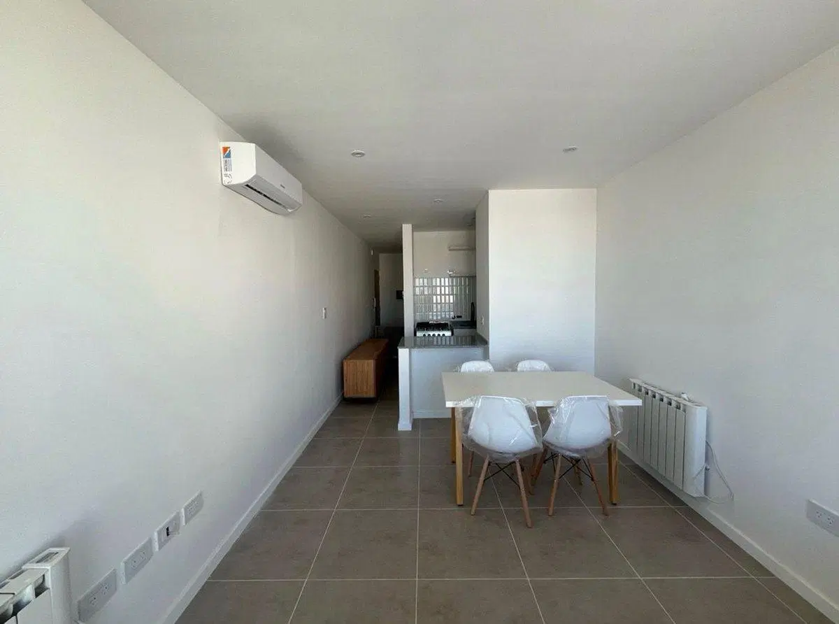 Venta de monoamiente en La Plata 3