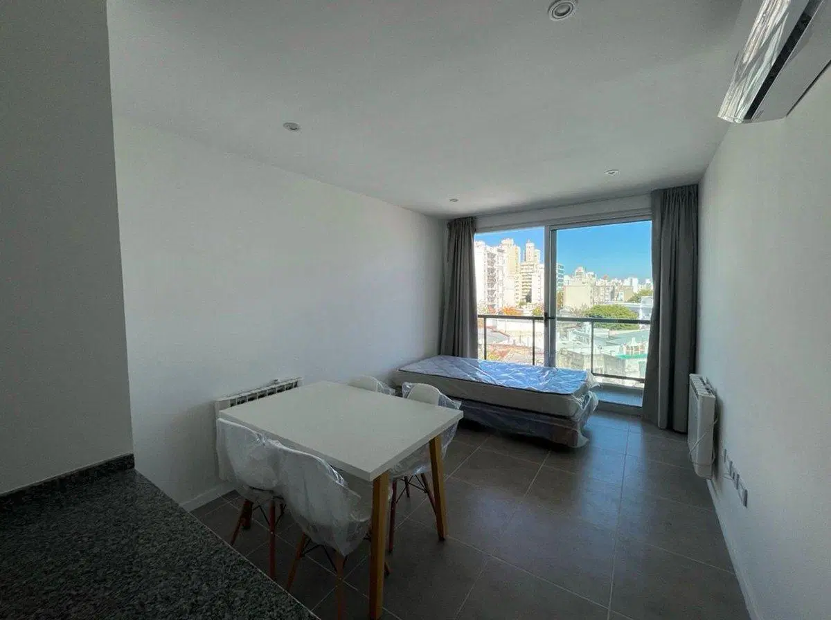 Venta de monoamiente en La Plata 5