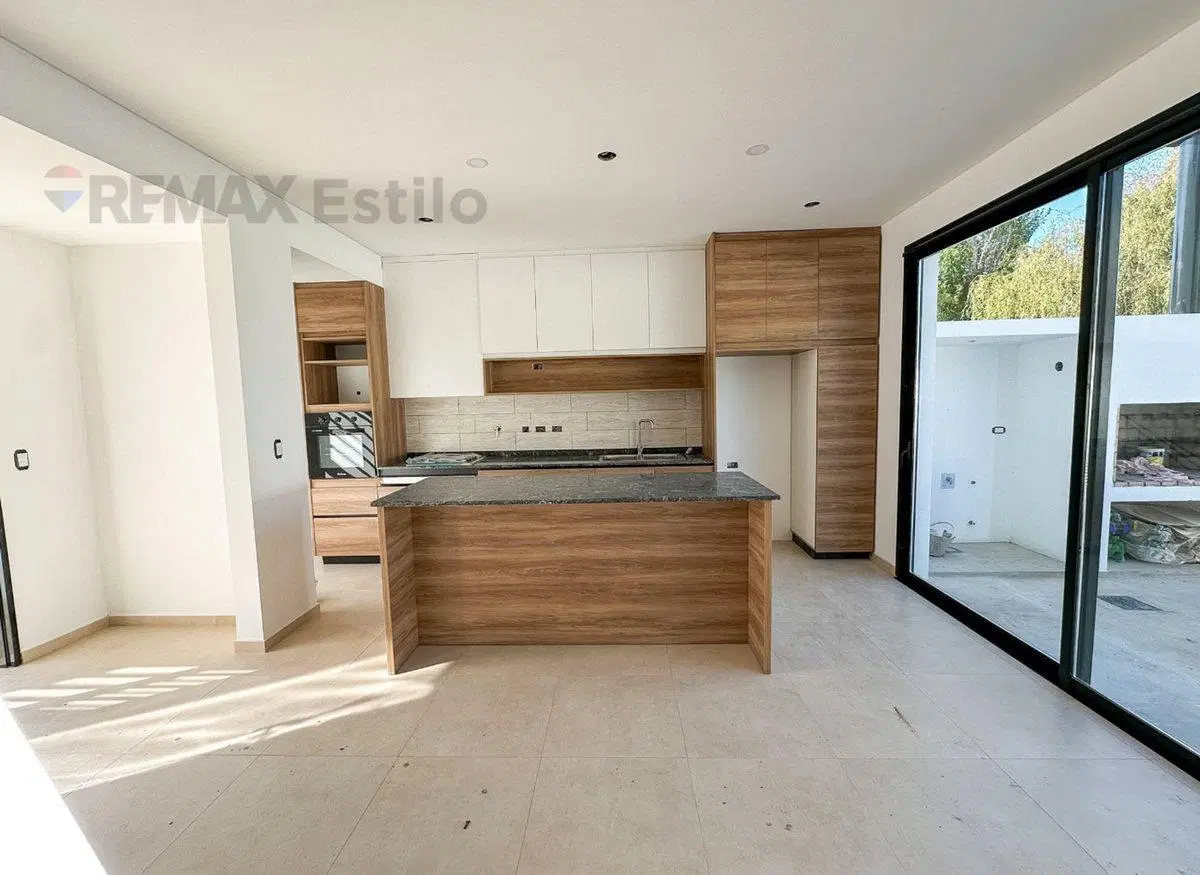 Casa 3 dormitorios Venta en Gonnet Estrenar 4