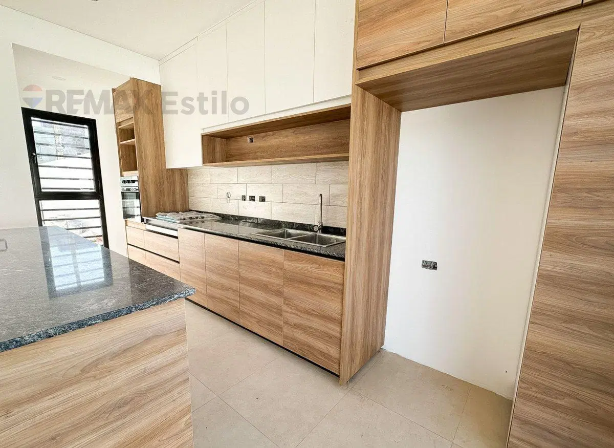 Casa 3 dormitorios Venta en Gonnet Estrenar 5