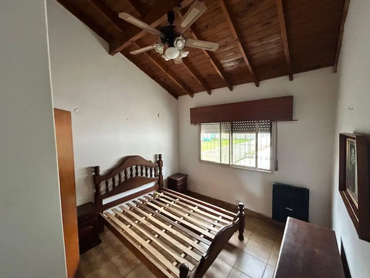 EL PATO CASA CON LOCALES EN VENTA 5
