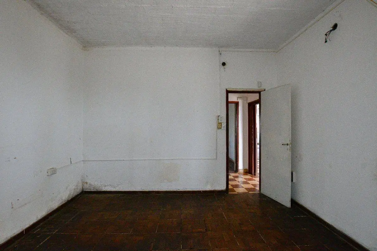 VENTA CASA A REFACCIONAR, OPORTUNIDAD! 3