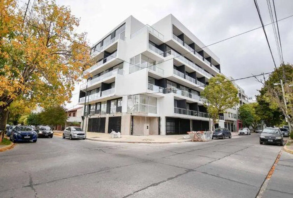 monoambiente al frente  en venta  en La Plata 3