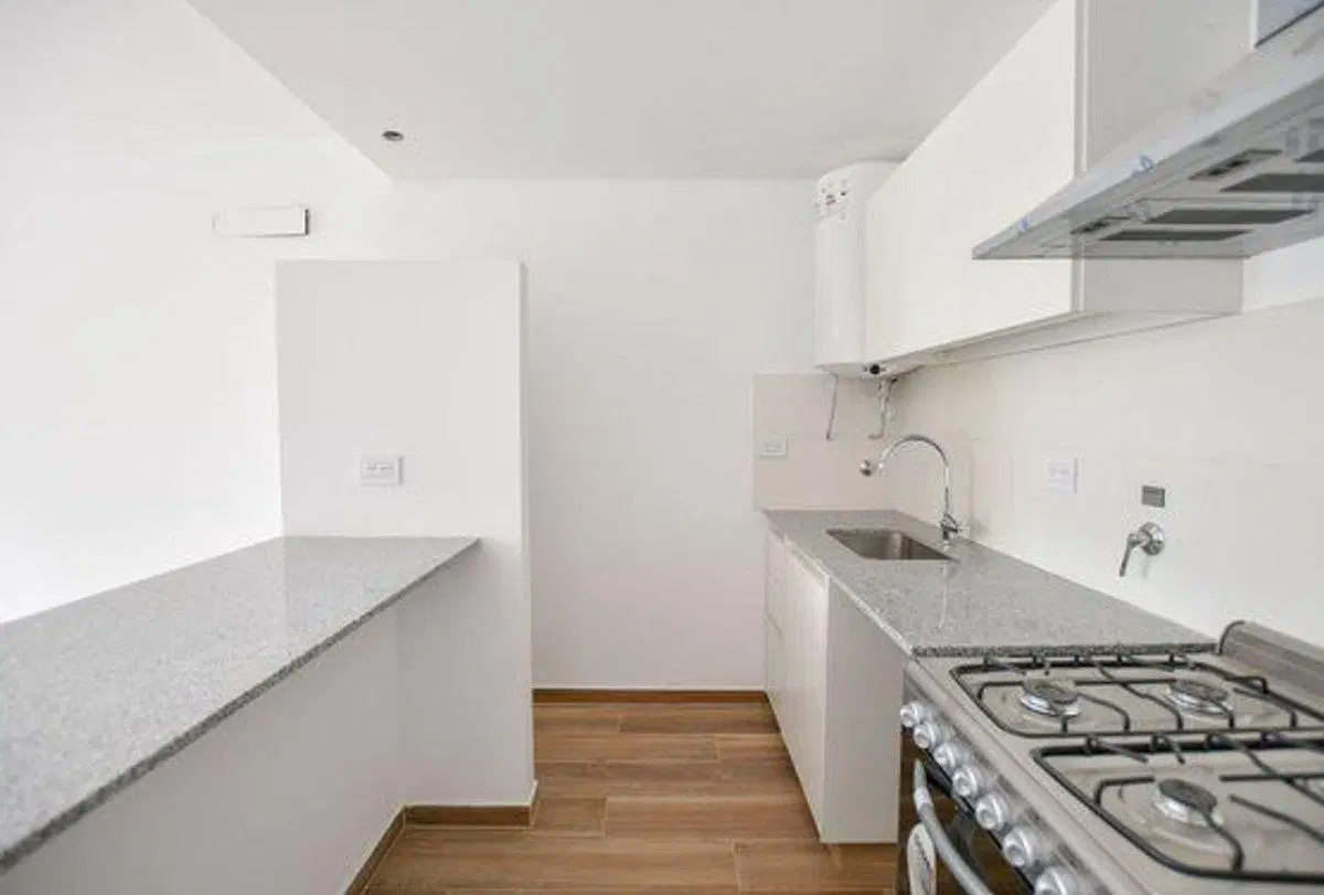 monoambiente al frente  en venta  en La Plata 8