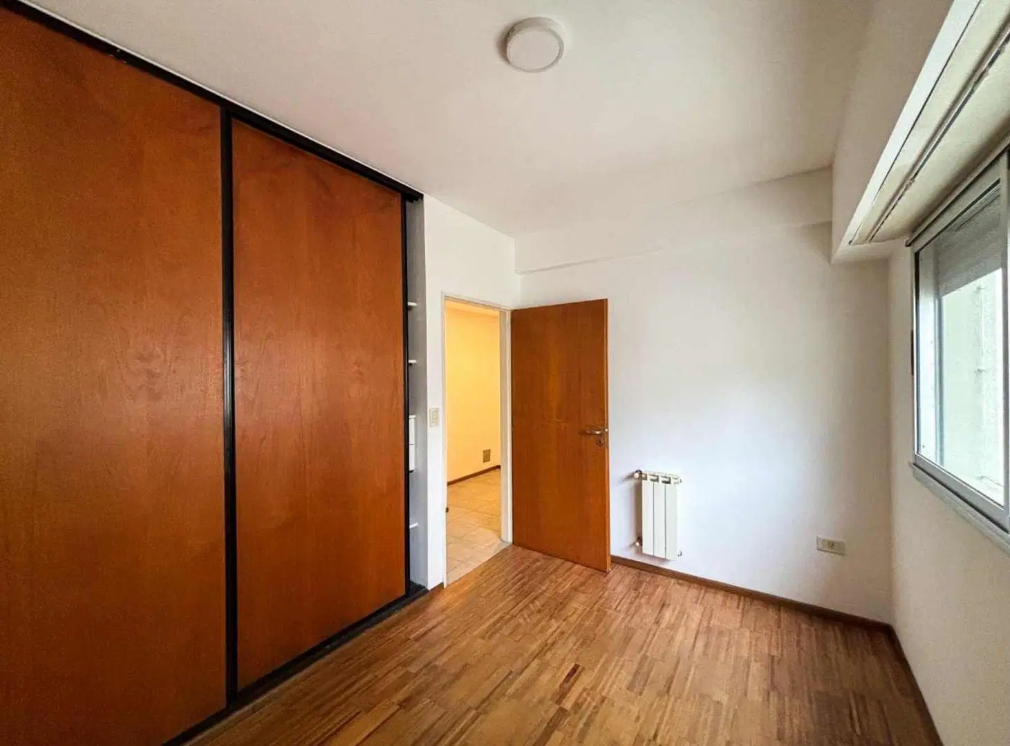 DUPLEX 2 DORMITORIOS CON COCHERA EN VENTA LA PLATA 4