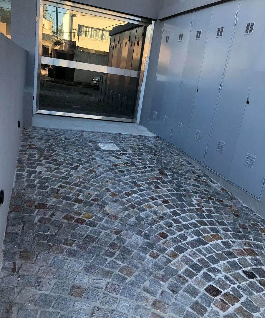 Departamento,Semi.piso,cochera cubierta,Bera Centr 4