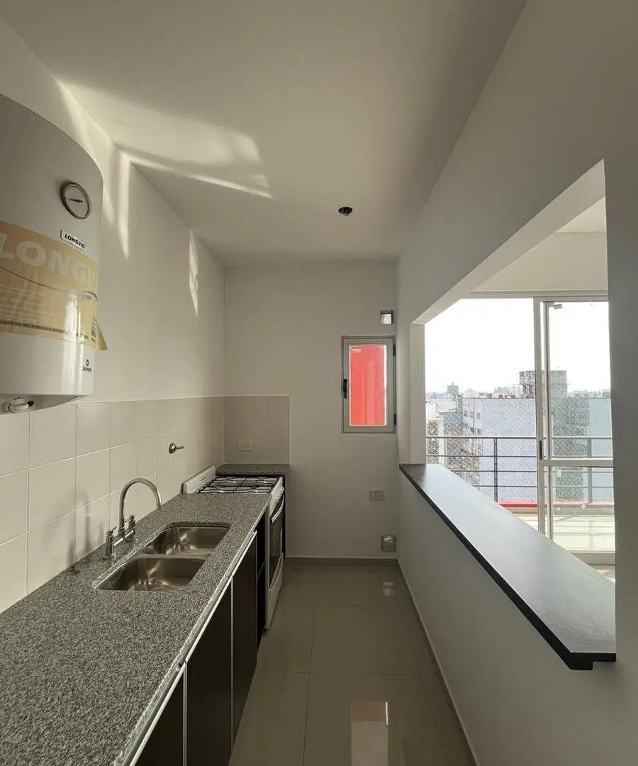 Venta de departamento de 2 dormitorios en La Plata 5