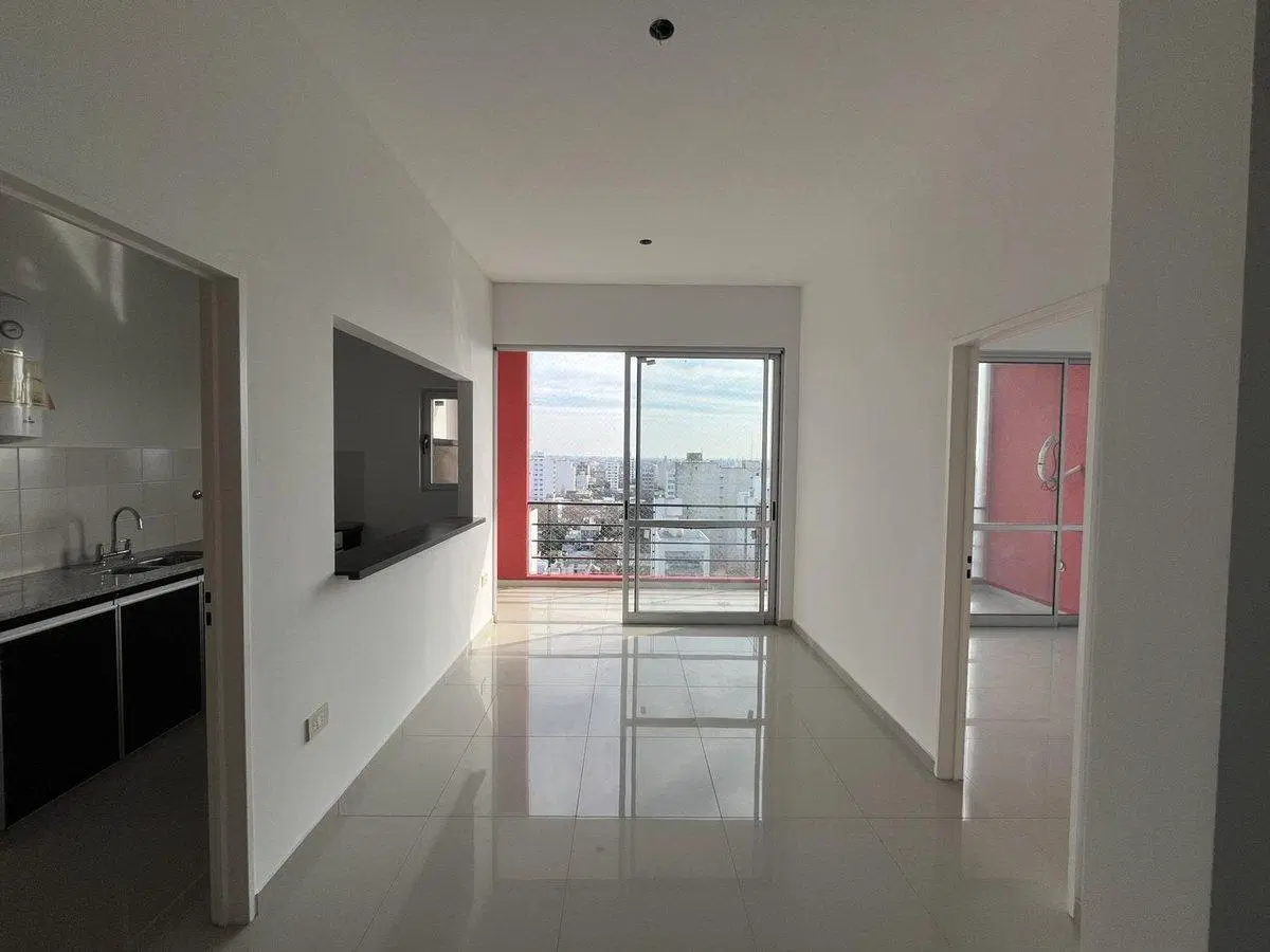 Venta de departamento de 2 dormitorios en La Plata 3
