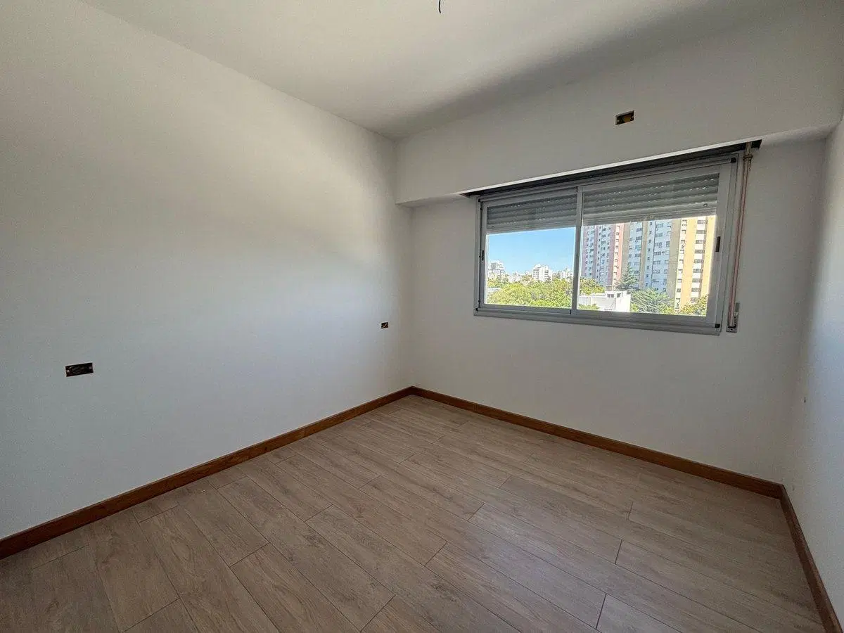 Venta de departamento de 1 dormitorio, en La Plata 2
