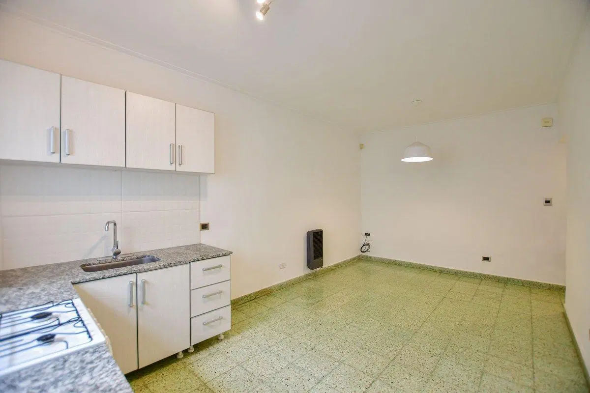 Venta Casa 3 dormitorios Apto Banco La Plata 4