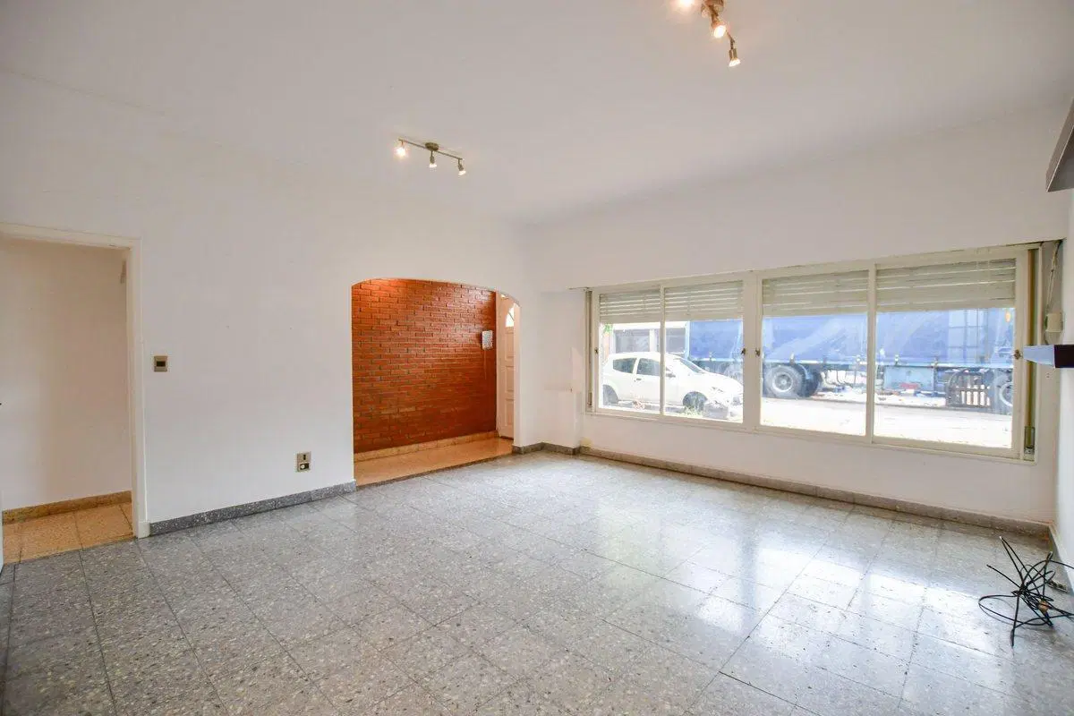 Venta Casa 3 dormitorios Apto Banco La Plata 3
