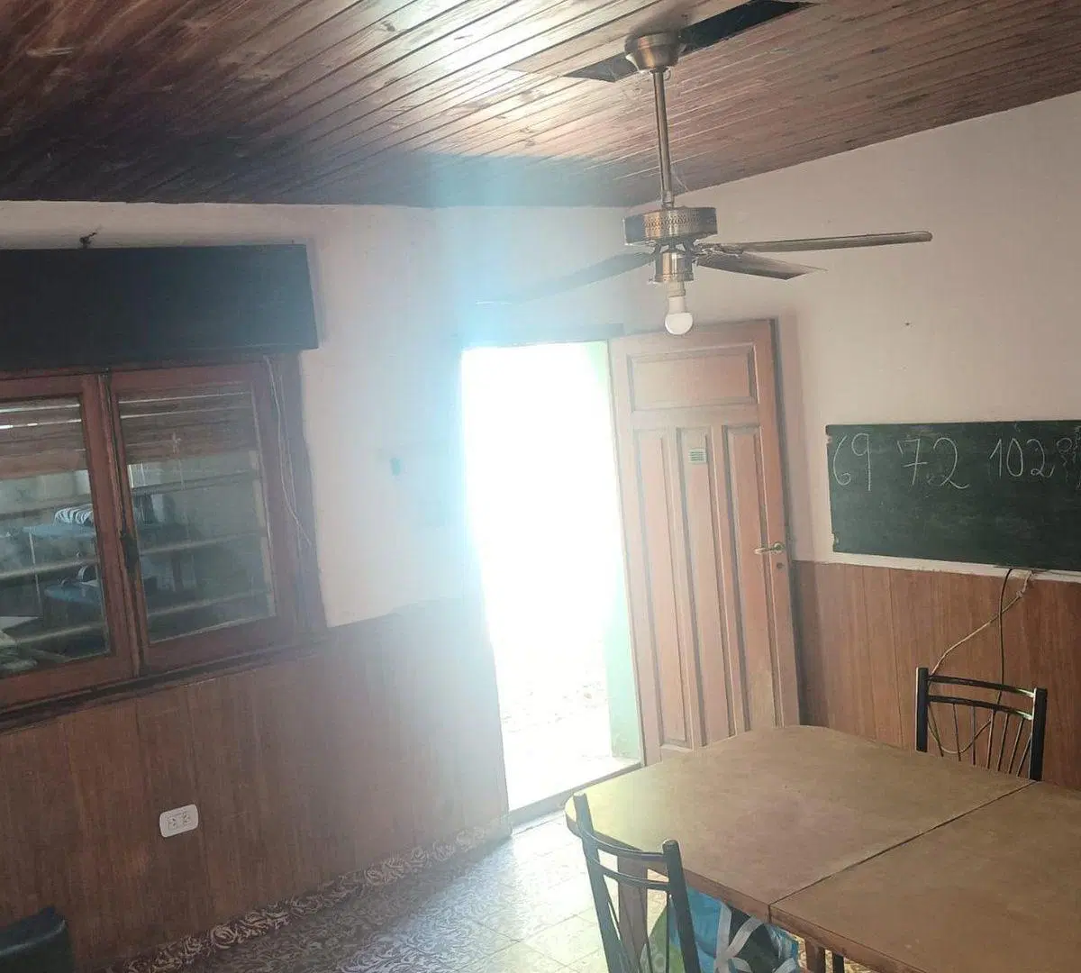 CASA EN VENTA A RECICLAR LOS HORNOS 8