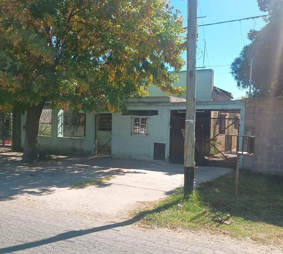 CASA EN VENTA A RECICLAR LOS HORNOS 2