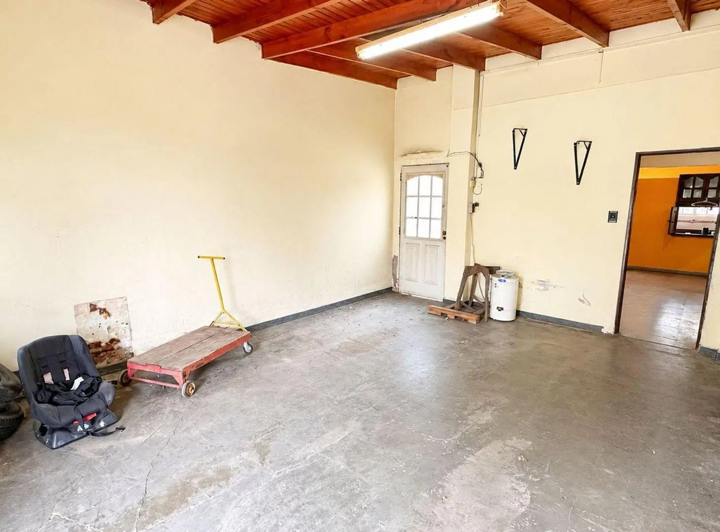 CASA EN VENTA BERISO 3 DORMITORIOS CON COCHERA 3