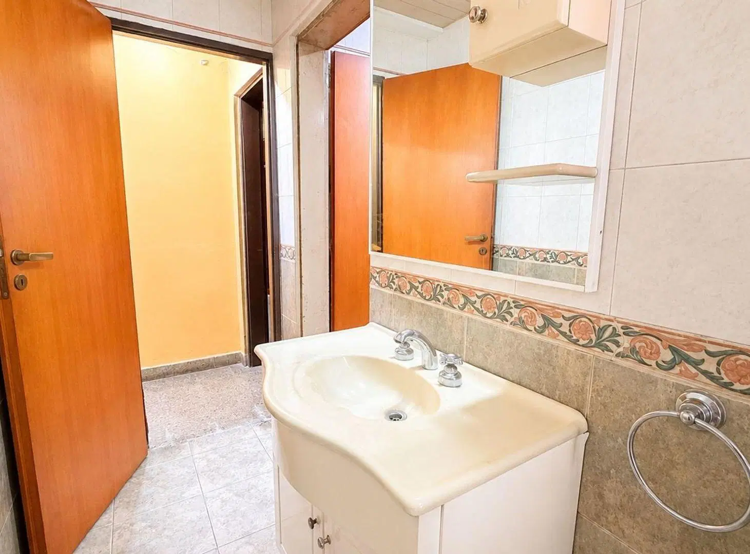 CASA EN VENTA BERISO 3 DORMITORIOS CON COCHERA 2