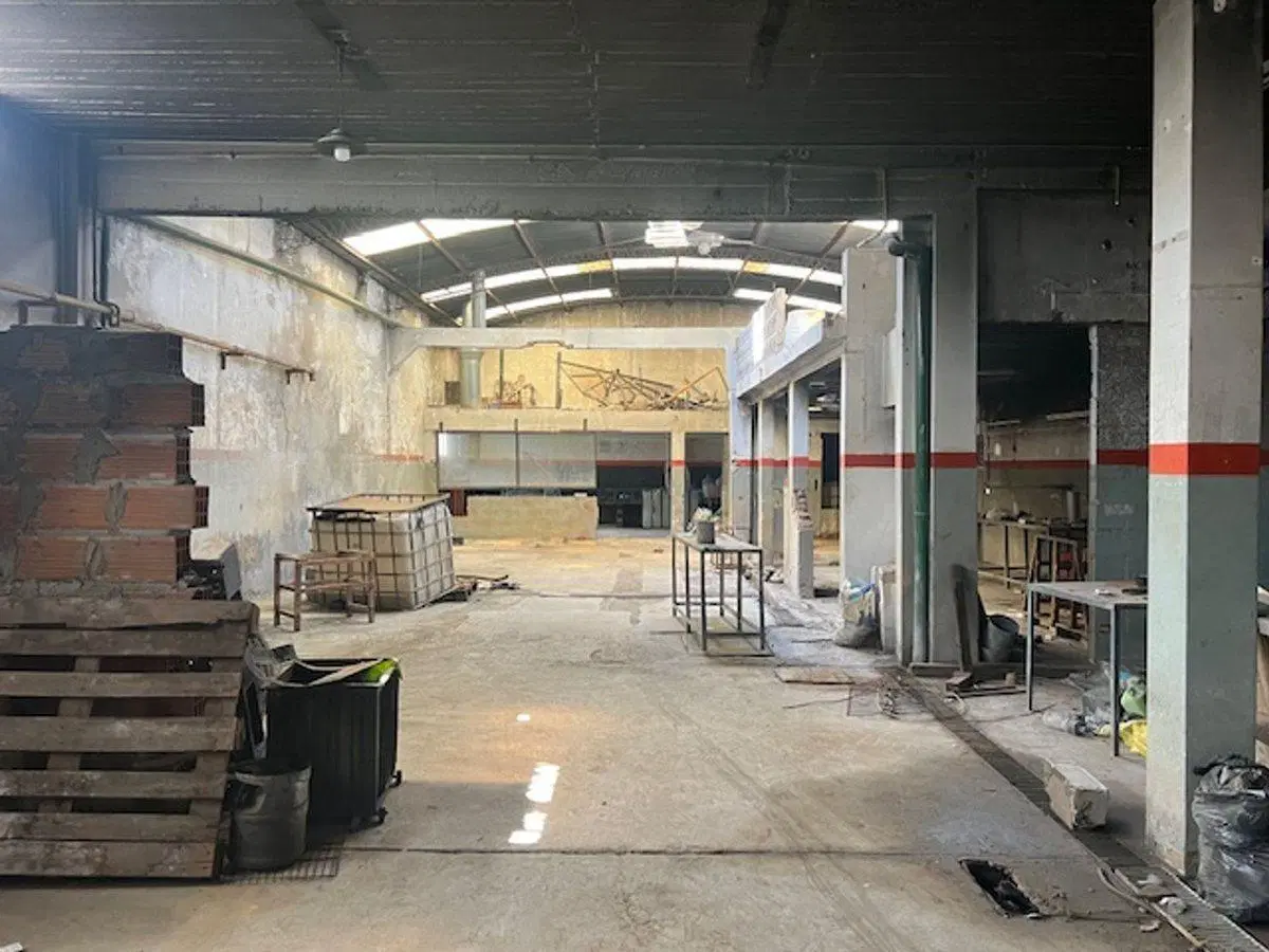 Edificio en venta en Block, varios usos, refaccion 3
