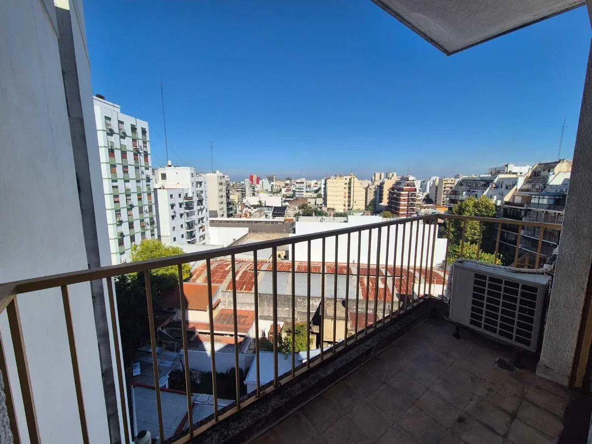 DEPARTAMENTO SEMIPISO 3 AMBIENTES  BARRACAS 2