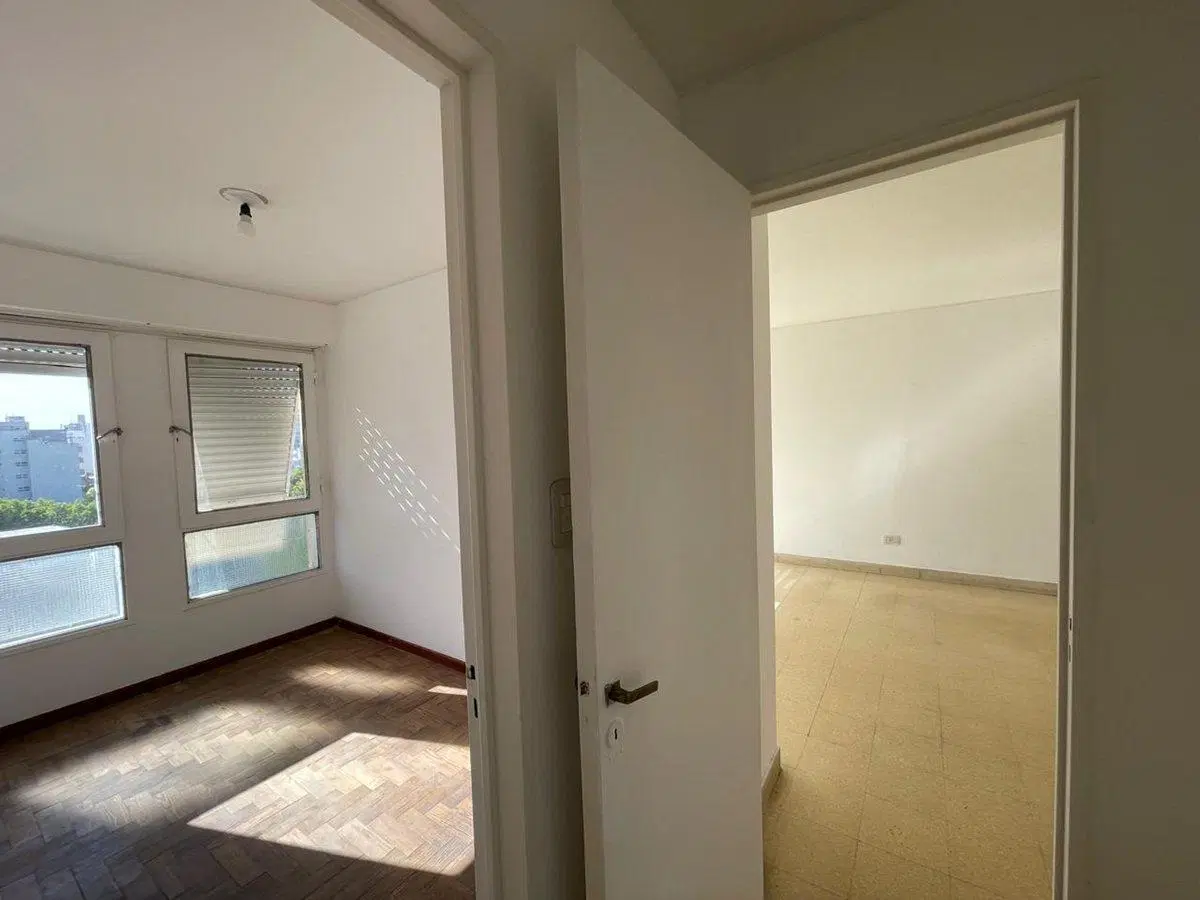 Departamento en venta 2 dorms. baulera en La Plata 5