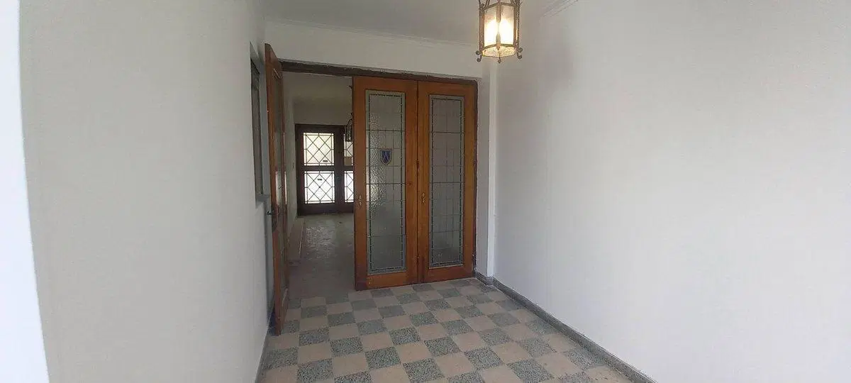 Casa de tres dormitorios con cochera. 5